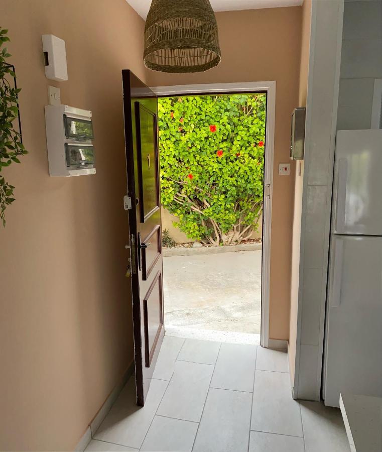 Seaside Maisonette 200M From Sea Paphos Buitenkant foto